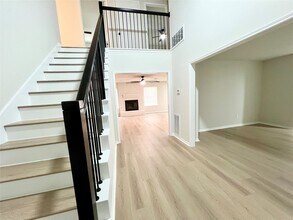 16615 Glamis Ln in Houston, TX - Foto de edificio - Building Photo