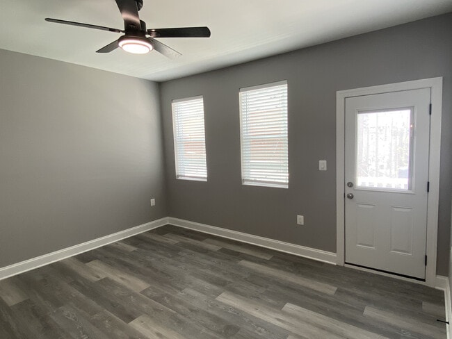 414 S Conkling St, Unit Apt 8 in Baltimore, MD - Building Photo - Building Photo