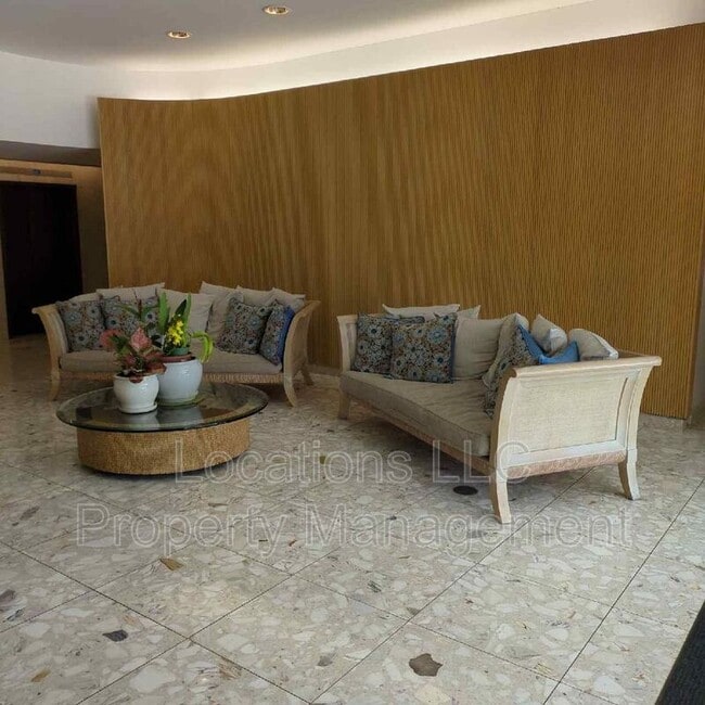 999 Wilder Ave in Honolulu, HI - Building Photo - Building Photo