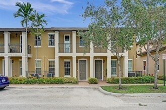1401 SW 147th Ter in Pembroke Pines, FL - Building Photo - Building Photo