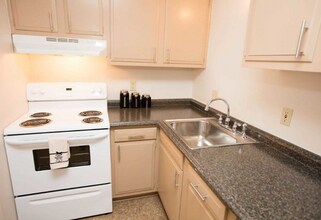 2647 Eastgate Rd, Unit 2544K-36 in Toledo, OH - Building Photo - Building Photo