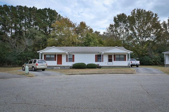 property at 124 Ivie Cir