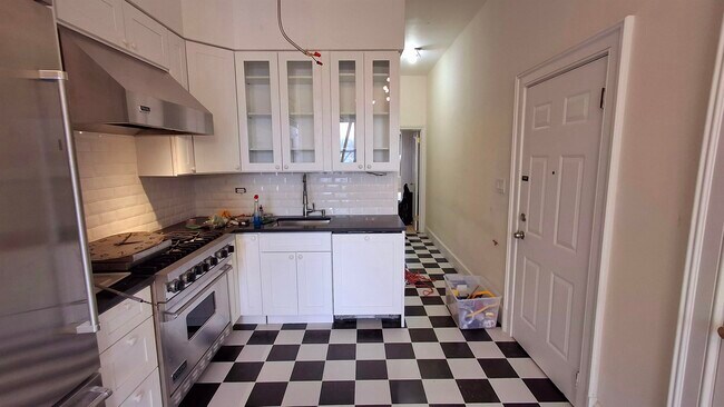 929 Garden St in Hoboken, NJ - Building Photo - Building Photo