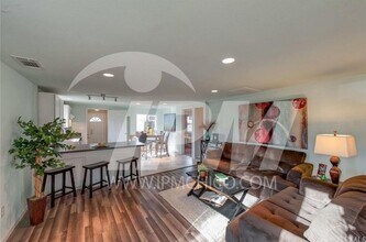 842 Alice Ln in Chico, CA - Building Photo - Building Photo