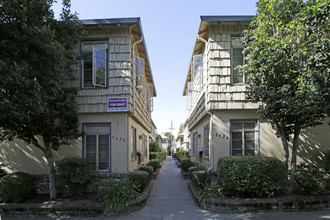 Kenwood Apartments in Sacramento, CA - Building Photo - Building Photo