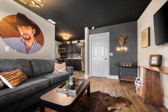 The Jefferson Apartments in Nashville, TN - Building Photo - Building Photo