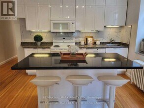 8 Bonfield Ave in Toronto, ON - Building Photo - Building Photo