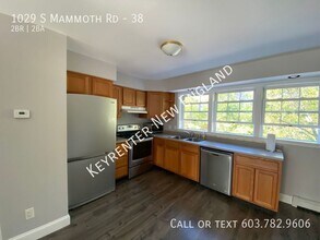 1029 S Mammoth Rd in Manchester, NH - Building Photo - Building Photo