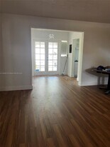 707 N J St in Lake Worth Beach, FL - Building Photo