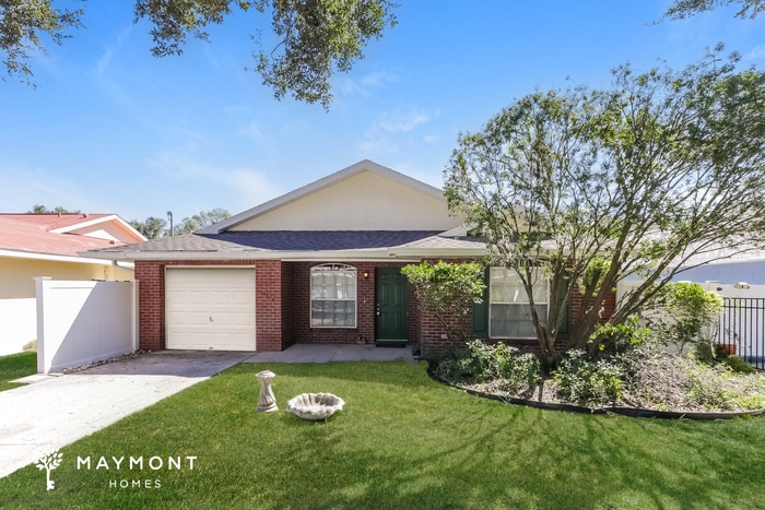 11724 Lynn Brook Cir in Seffner, FL - Building Photo