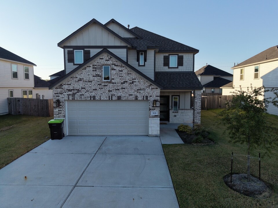 2626 Finley in Rosenberg, TX - Building Photo
