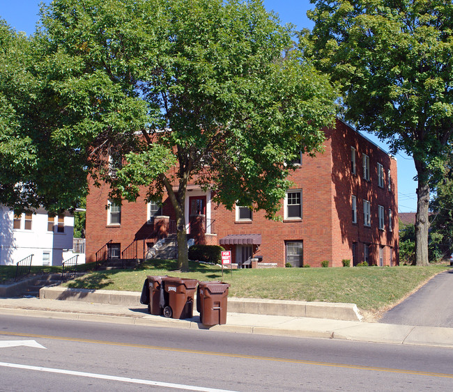 130 E Mccreight Ave in Springfield, OH - Foto de edificio - Building Photo