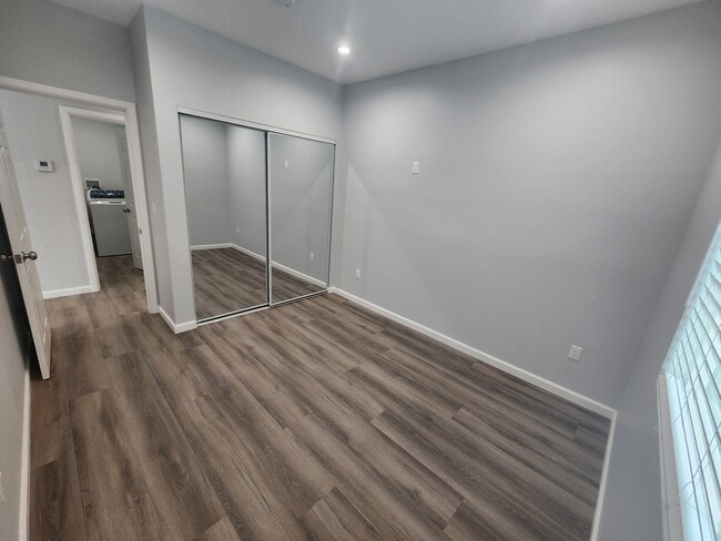 15524 Tupper St in North Hills, CA - Building Photo - Building Photo