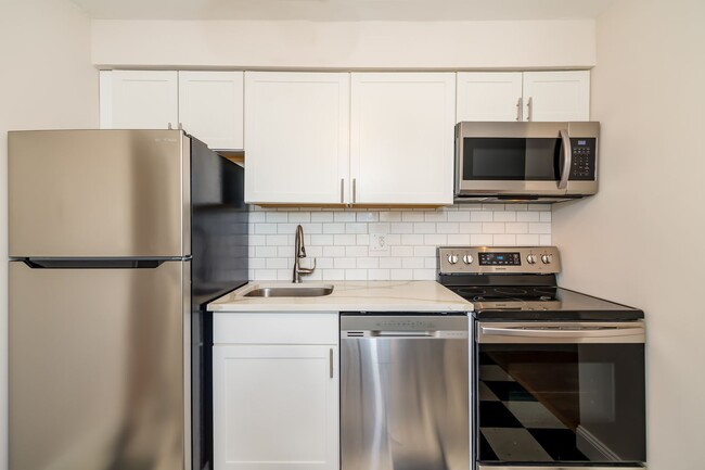 property at 7290 Zephyr Pl