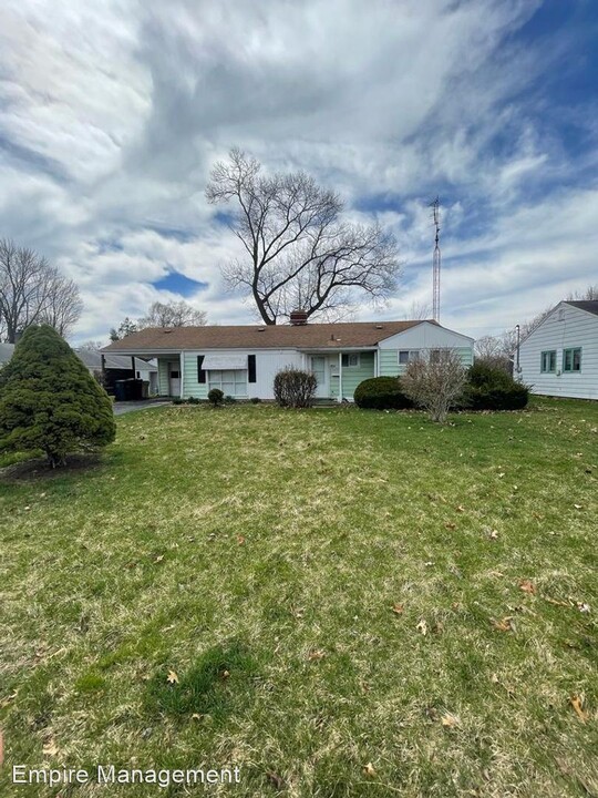 1704 Greenwood Dr Photo