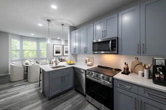 Sterling Parc at Hanover in Cedar Knolls, NJ - Building Photo - Building Photo