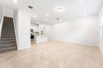 4333 Efendi Dr in Lantana, FL - Building Photo - Building Photo