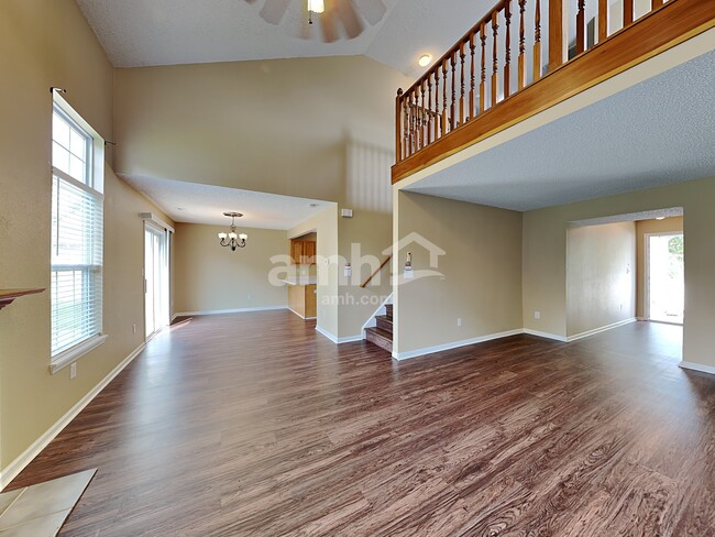 15353 Wandering Way in Noblesville, IN - Building Photo - Building Photo