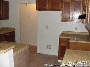 4710 Oakfield Way in San Antonio, TX - Building Photo - Building Photo