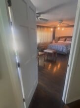 513 55th Ave, Unit Master Suite in St Pete Beach, FL - Building Photo - Building Photo