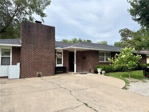 1816 Ross Ave in Springdale, AR - Building Photo - Building Photo