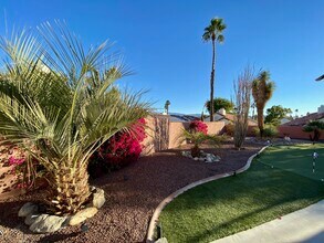 43622 Warner Trail in Palm Desert, CA - Building Photo - Building Photo