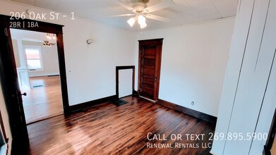 206 Oak St-Unit -1 in Dowagiac, MI - Building Photo - Building Photo