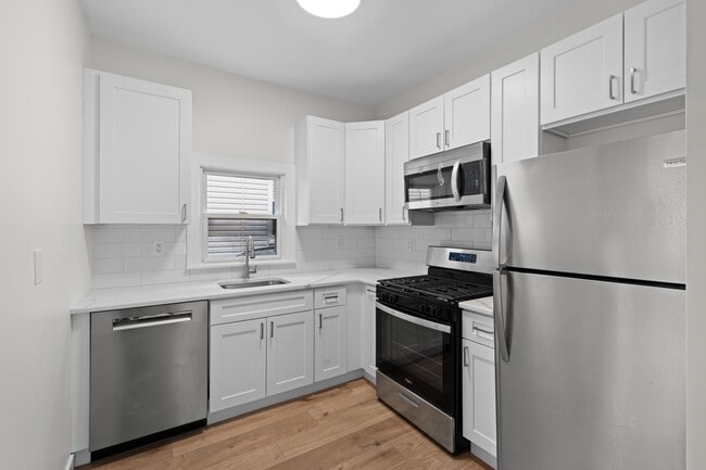 property at 3 Edison Pl