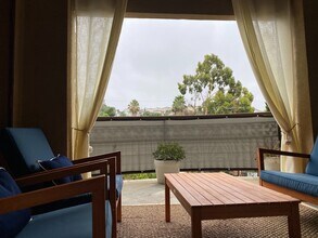 6221 Monterey Rd, Unit 102 in Los Angeles, CA - Building Photo - Building Photo