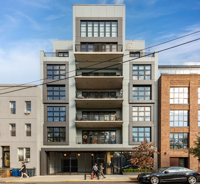 868 Lorimer St in Brooklyn, NY - Foto de edificio - Building Photo