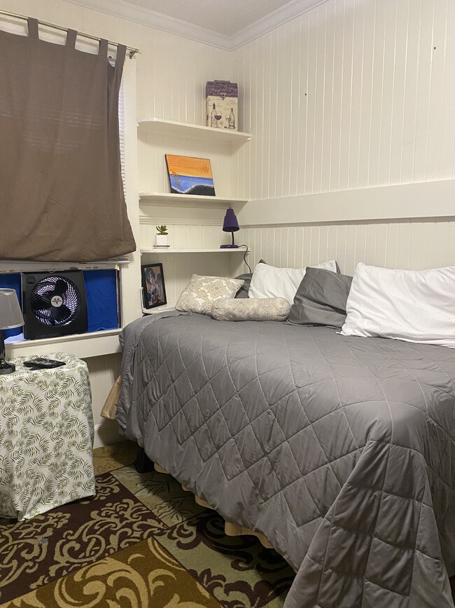 1090 Karratti Ln, Unit Studio