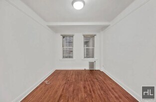 EAST 10 STREET in New York, NY - Building Photo