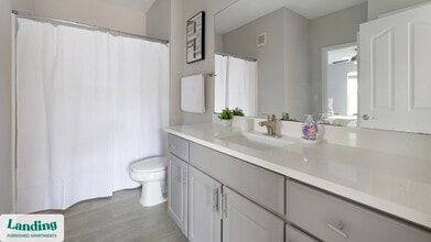 100 Peyton Pl SW, Unit 4201 in Atlanta, GA - Foto de edificio - Building Photo