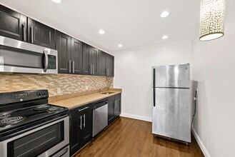 76 Oxford Ave, Unit #1 in Cambridge, MA - Building Photo - Building Photo