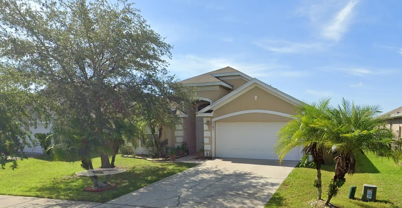 2147 Blackstone Landing Dr in Kissimmee, FL - Building Photo