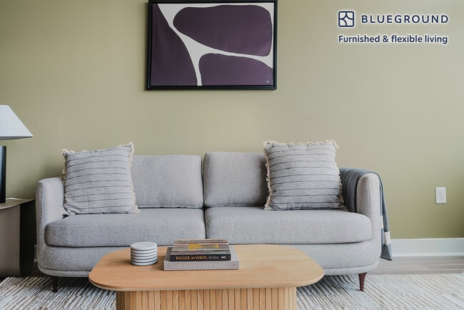 4800 Auburn Ave in Bethesda, MD - Building Photo - Building Photo