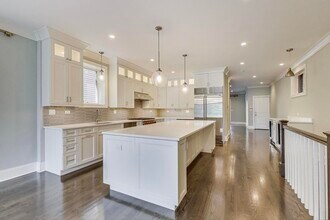 2038 N Burling St in Chicago, IL - Building Photo - Building Photo