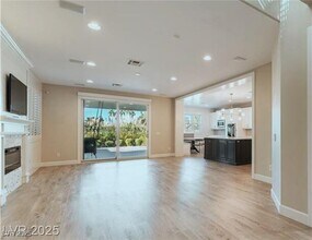 927 Via Canale Dr in Henderson, NV - Building Photo - Building Photo