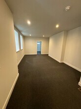 4049 Spruce St, Unit A in Philadelphia, PA - Foto de edificio - Building Photo