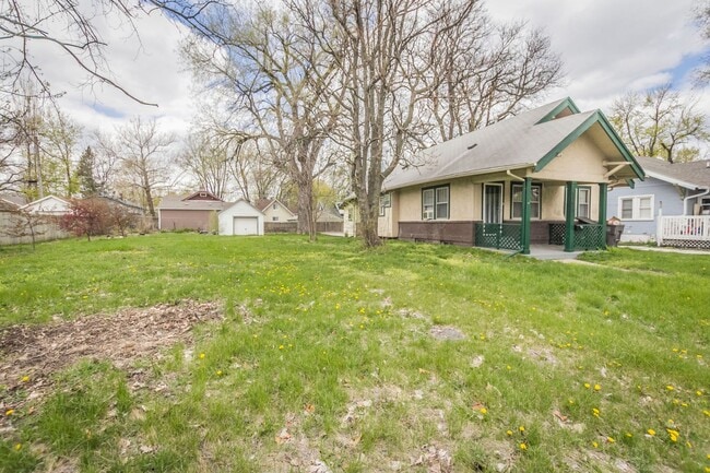 1724 E 14th St in Des Moines, IA - Building Photo - Building Photo