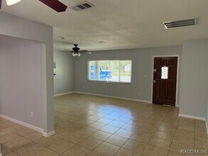 410 NE 11th St in Crystal River, FL - Building Photo - Building Photo