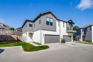 6334 Oakbend Cir in Fort Worth, TX - Building Photo