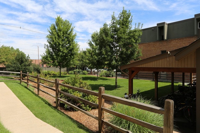 Glenlake in Boulder, CO - Building Photo - Building Photo