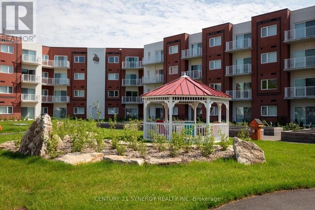 45 Elmsley St S in Smiths Falls, ON - Building Photo - Building Photo