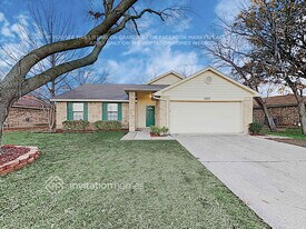 1213 Colony St in Flower Mound, TX - Building Photo