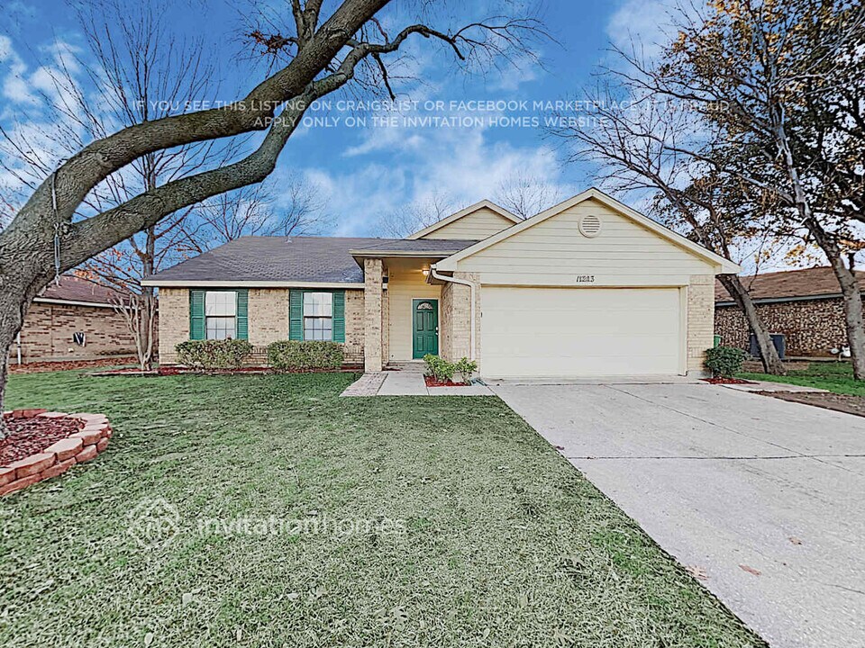 1213 Colony St in Flower Mound, TX - Foto de edificio