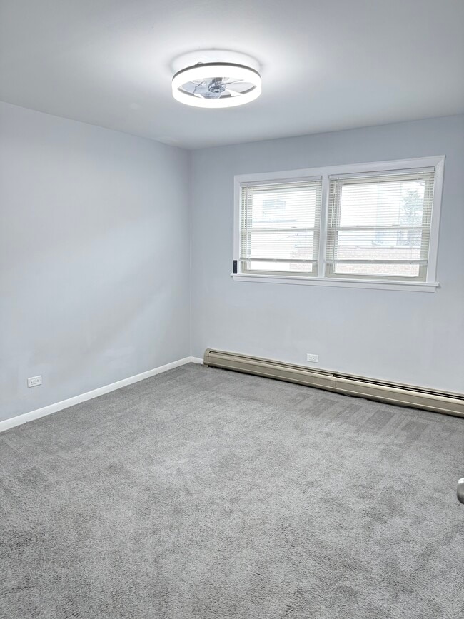 8222 Grand Ave, Unit 1a in River Grove, IL - Building Photo - Building Photo