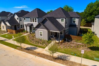 Canvas at Denton in Denton, TX - Foto de edificio - Building Photo