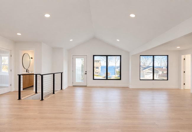 3101 Shadyside Dr in Stoughton, WI - Foto de edificio - Building Photo