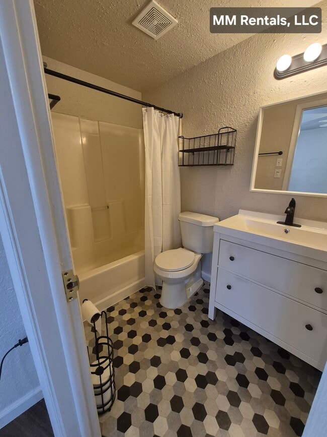 2110 W 19th St in Pueblo, CO - Building Photo - Building Photo